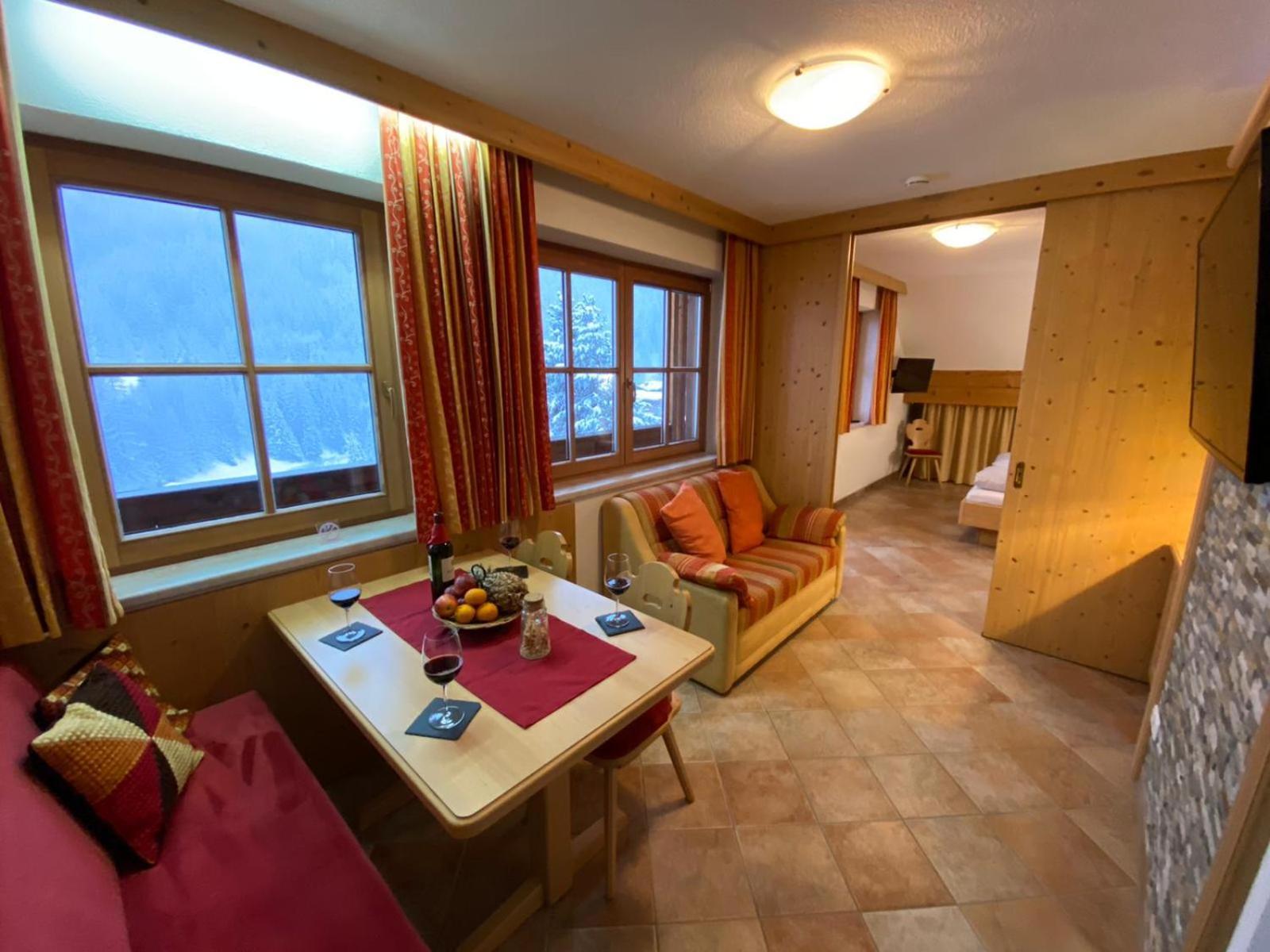 Hotel Garni Gafluna ซังคท์อันทอนอัมอาร์ลแบร์ก ภายนอก รูปภาพ